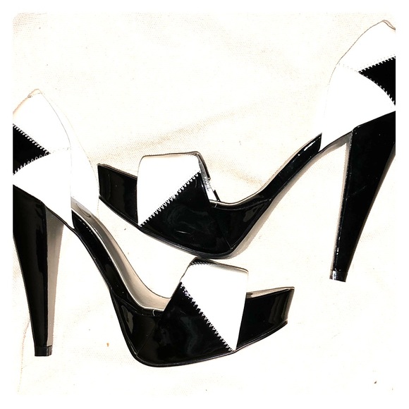 jessica simpson black and white heels
